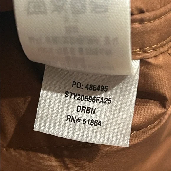 PATAGONIA | Women's Diamond Quilted Bomber Hoody - Picture 10 of 12